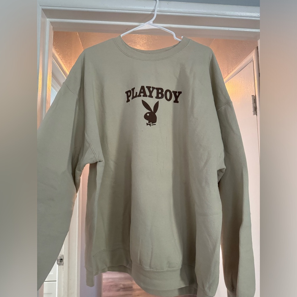 Men’s playboy crew neck